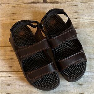 Kenkoh Men's Brown Leather Adjustable Strapped Sandals